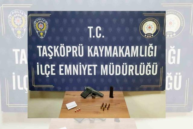 Kastamonu&rsquo;da sentetik ecza hapıyla yakalanan 3 şahıs hakkında adli işlem başlatıldı 6