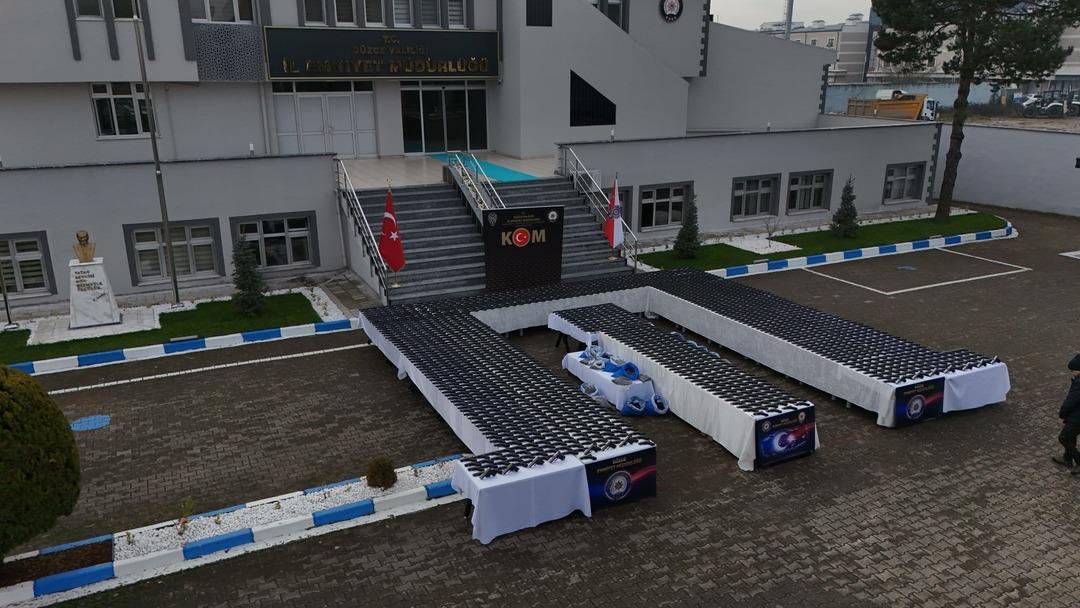 23 ay takibin ardından yolcu otob&uuml;s&uuml;nde cephane yakalandı!  3