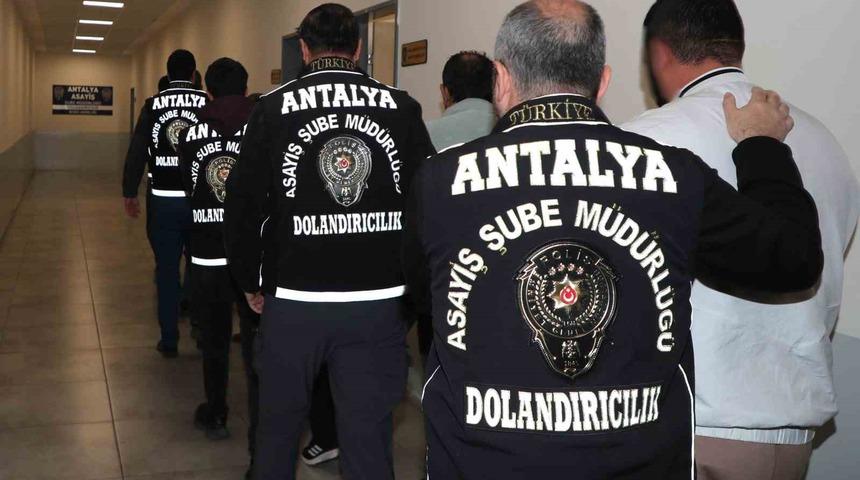 Antalya&rsquo;da milyonluk dolandırıcılık operasyonu