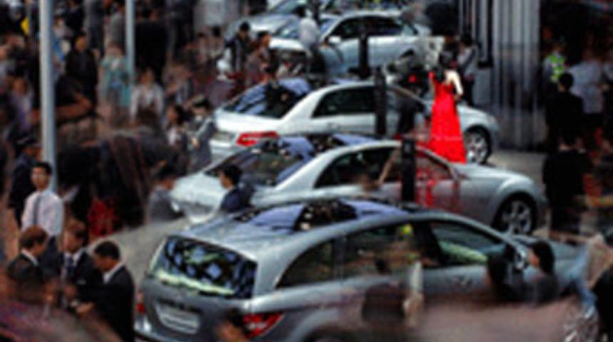 Mercedes'lere satış yasağı kalktı