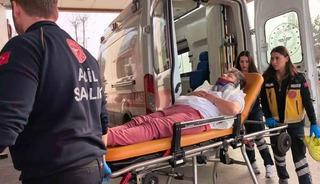 Tır ile karavan &ccedil;arpıştı: kadın s&uuml;r&uuml;c&uuml; yaralandı