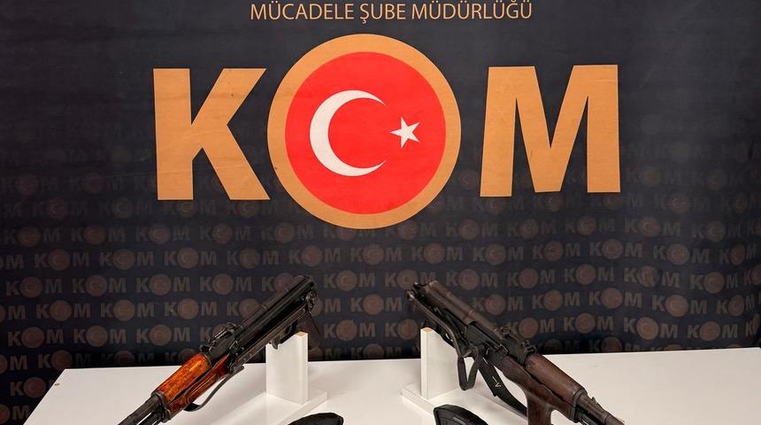 Mardin&rsquo;de bir ara&ccedil;ta 2 uzun namlulu silah ele ge&ccedil;irildi