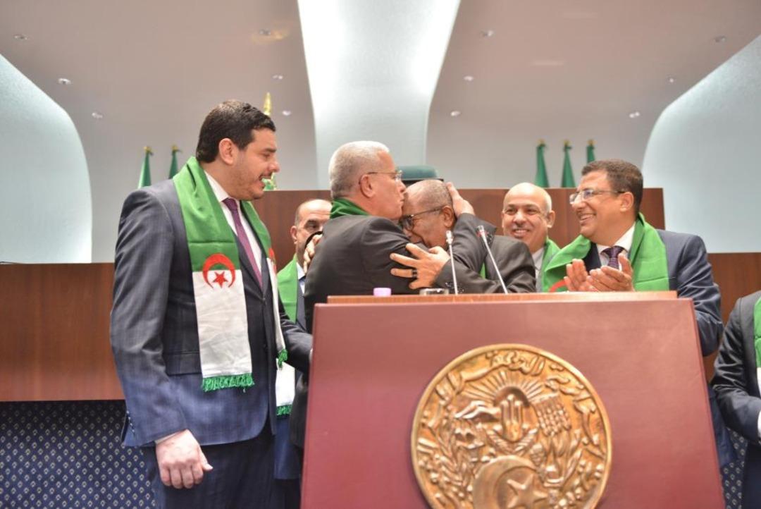 Cezayir&rsquo;de Fransız s&ouml;m&uuml;rgeciliğini  artık resmen su&ccedil;: Yasa tasarısı oybirliği ile kabul edildi 3