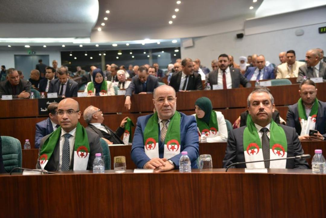 Cezayir&rsquo;de Fransız s&ouml;m&uuml;rgeciliğini  artık resmen su&ccedil;: Yasa tasarısı oybirliği ile kabul edildi 4