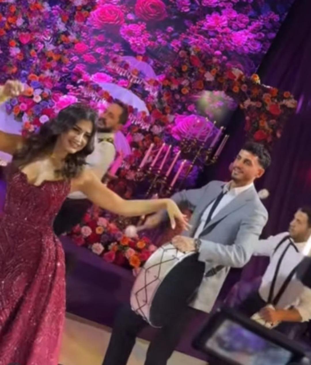 Samet Akaydın ve Hazal &Ccedil;ağlar kına gecesi yaptı! Eğlenceli anlar 1