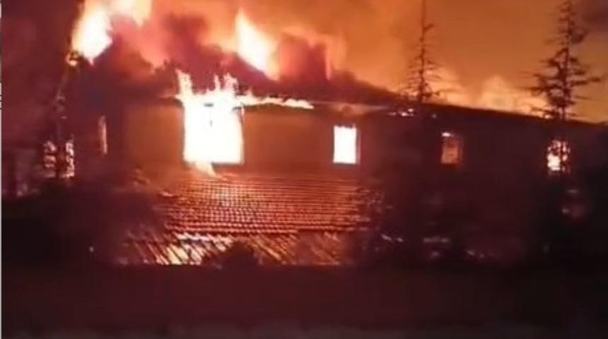 Turhal&rsquo;da &ccedil;ıkan yangında bir kadın hayatını kaybetti