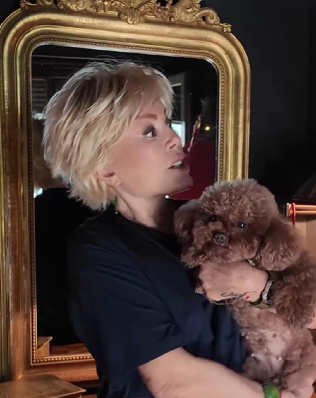 Semiramis Pekkan akciğer kanseri oldu!  Elektronik sigara ya dikkat &ccedil;ekti 1