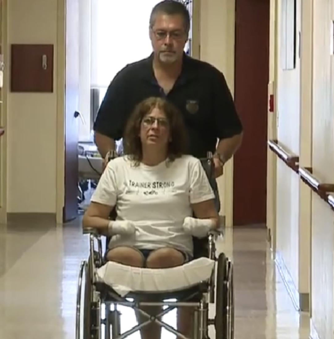 K&ouml;peği kolunu yaladı, hayatı karardı! Ger&ccedil;ek sonradan ortaya &ccedil;ıktı 4