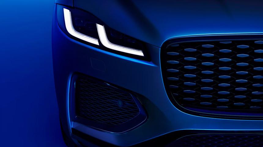 Bir d&ouml;nem sona erdi! Jaguar, son i&ccedil;ten yanmalı otomobilini banttan indirdi