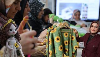 20 kadın &uuml;retiyor! İngiltere'ye g&ouml;nderiliyor: Amigurumi bebeklere yoğun talep var 