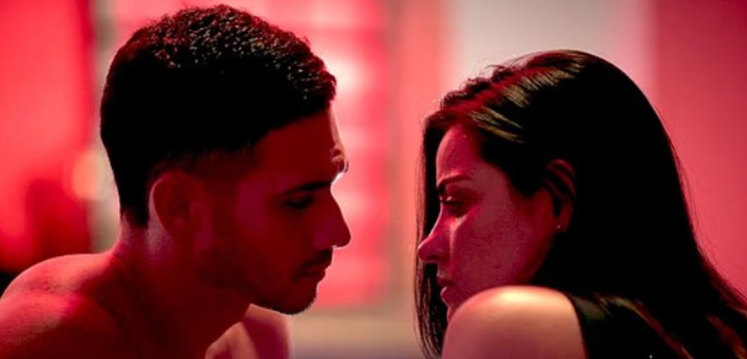 Bu Yılbaşı nda ailenizle Netflix te izlememeniz gereken diziler: Bridgerton, Sex/Life, Elite ve dahası 2