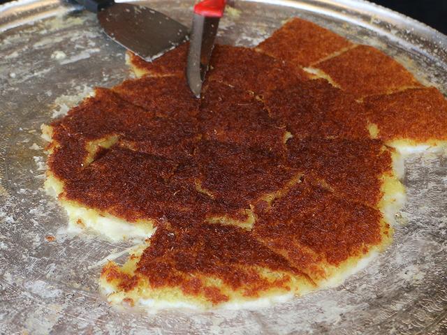 Her g&uuml;n 70 tepsi satılıyor! İ&ccedil;erde yerseniz fiyatı artıyor