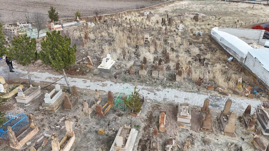 1000 yıllık mezar k&uuml;lt&uuml;r&uuml;! T&uuml;rk k&uuml;lt&uuml;r&uuml;n&uuml;n izlerine rastlandı 1