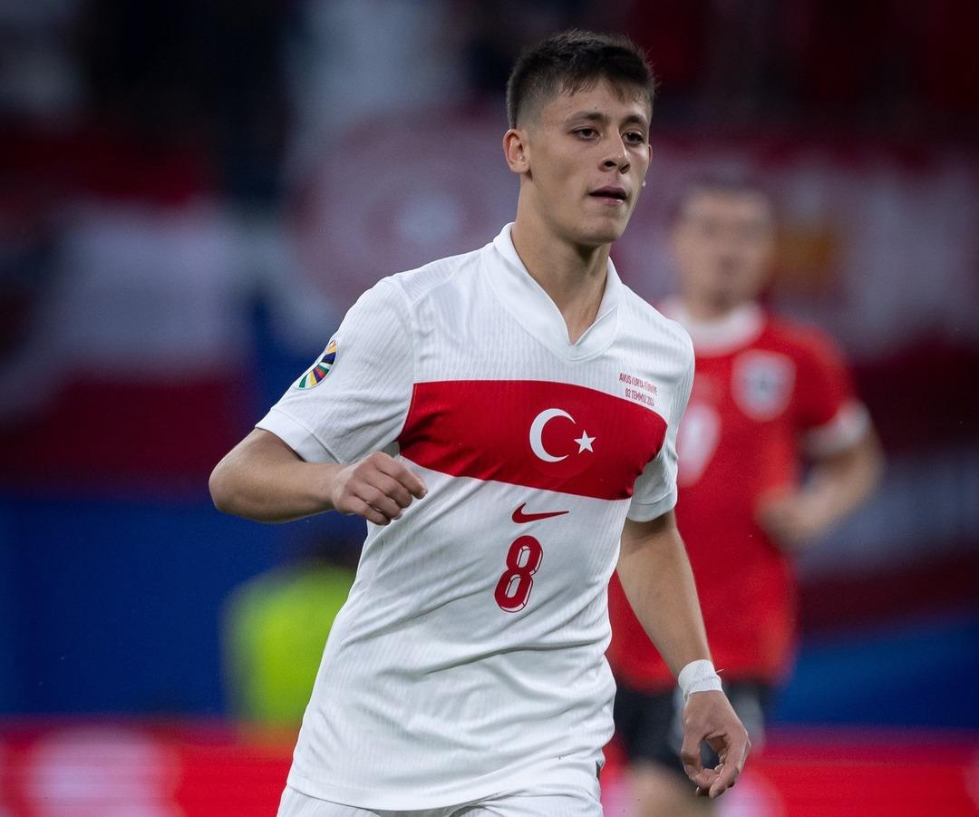 Arda G&uuml;ler benzerliği sosyal medyayı salladı! &ldquo;İkiz gibi&rdquo; dedirten benzerlik  2