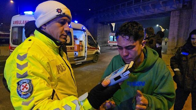 Karabük'te hareketli gece! 'Üfleme pazarlığı' kamerada: Hangisi yararıma?