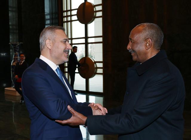 Ankara da kritik temas: Cumhurbaşkanı Erdoğan, Sudan Egemenlik Konseyi Başkanı Burhan ı kabul etti 3