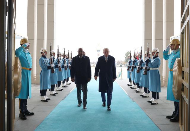 Ankara da kritik temas: Cumhurbaşkanı Erdoğan, Sudan Egemenlik Konseyi Başkanı Burhan ı kabul etti 10