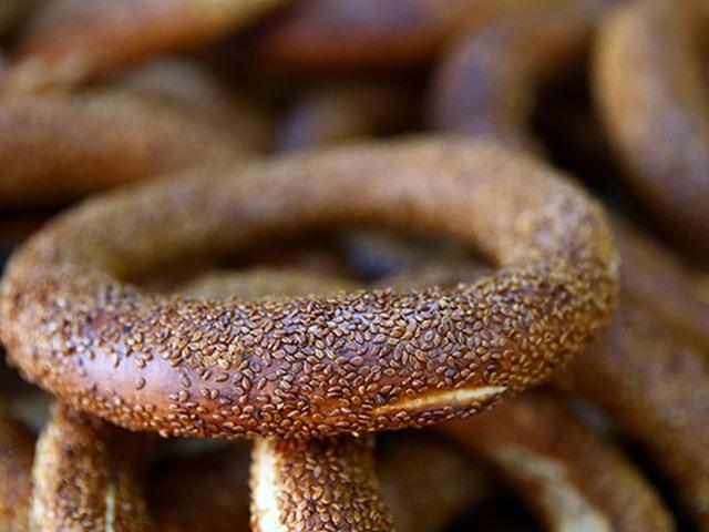 İstanbul'da yeni yıl gelmeden simite zam geldi!