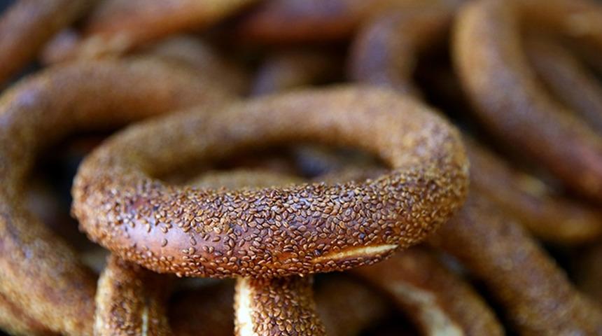 İstanbul'da yeni yıl gelmeden simite zam geldi!