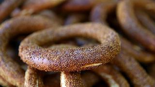 İstanbul'da yeni yıl gelmeden simite zam geldi!