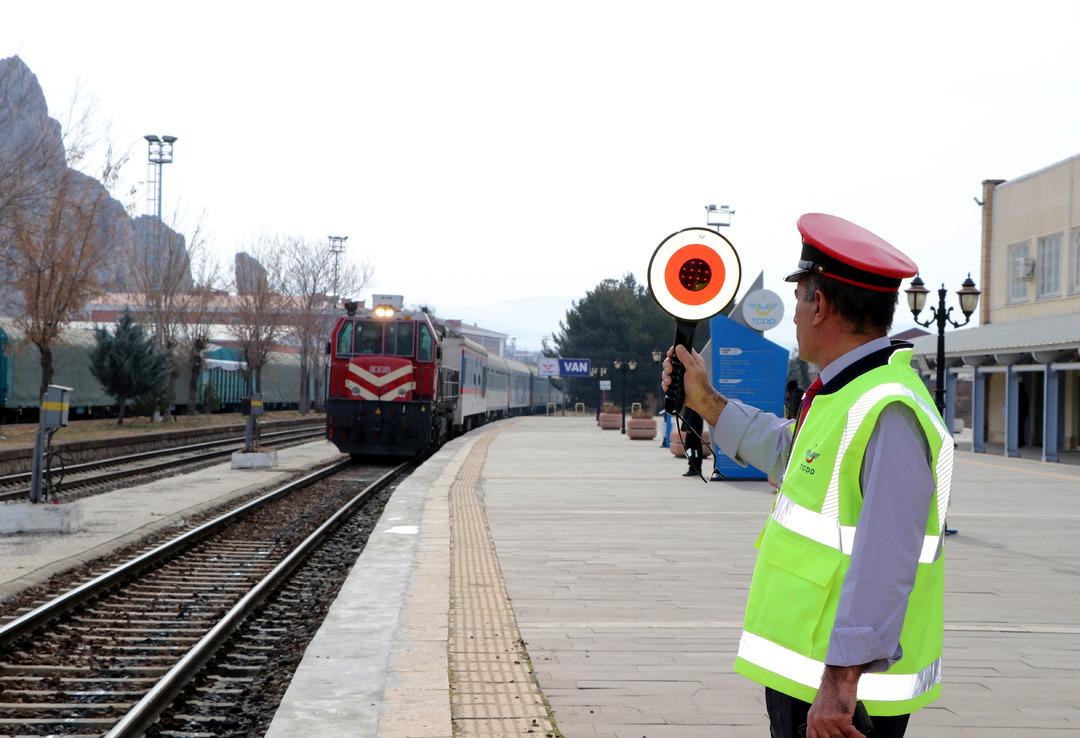 Seferler başladı: G&uuml;mr&uuml;k kapısı insan kaynıyor, akın akın geliyorlar! 1