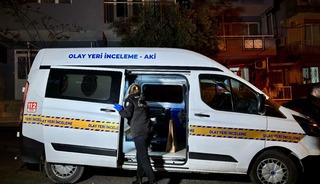 İzmir'de eve giren hırsızların bı&ccedil;akladığı kişi &ouml;ld&uuml;