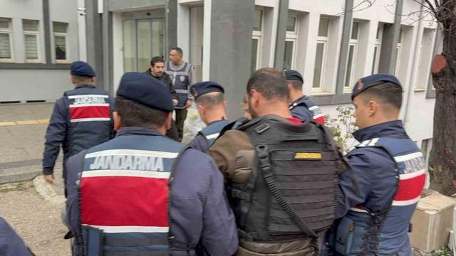 2 kişinin &ouml;l&uuml;m&uuml;ne sebep olan zanlılar adliyede 2