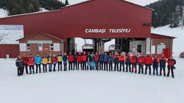 Ordu&rsquo;daki kayak merkezinde ger&ccedil;eğini aratmayan kurtarma tatbikatı 1