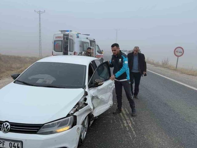 Elazığ&rsquo;da sis kazaya neden oldu: 1 yaralı