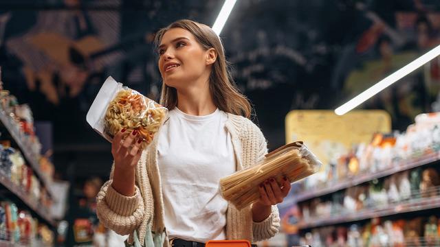Marketler pazar günü kapanacak mı? Tartışma sürüyor: 'Ortak karar yok'