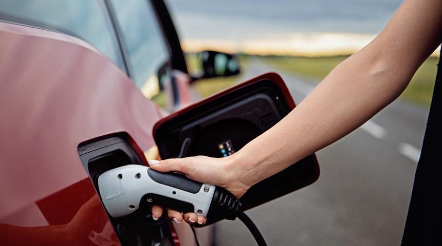 Sodyum-iyon bataryalı elektrikli otomobil tanıtıldı: D&uuml;nyada ilk