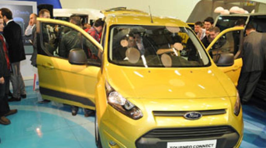 FORD'un yeni ticarileri görücüye çıktı