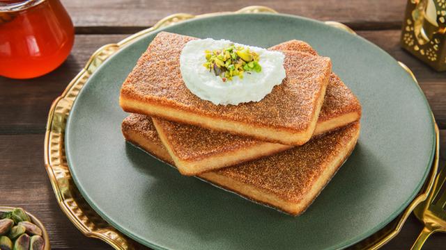 Şerbetli tatlıların gözdesi: Şerbetli irmik helvası tarifi