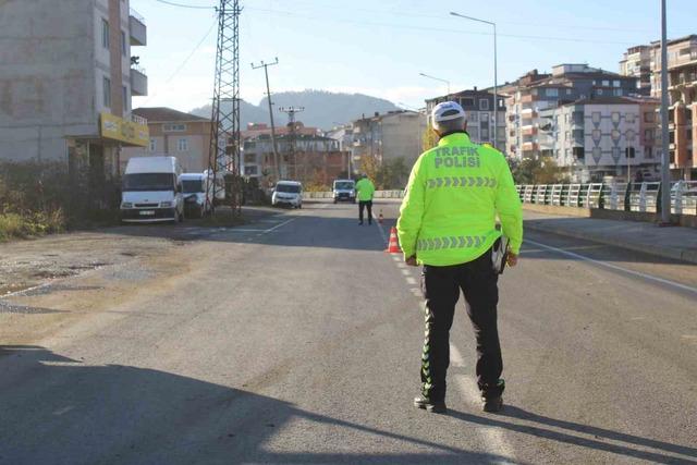 Ordu&rsquo;da polis ekiplerinden trafik denetimleri 3