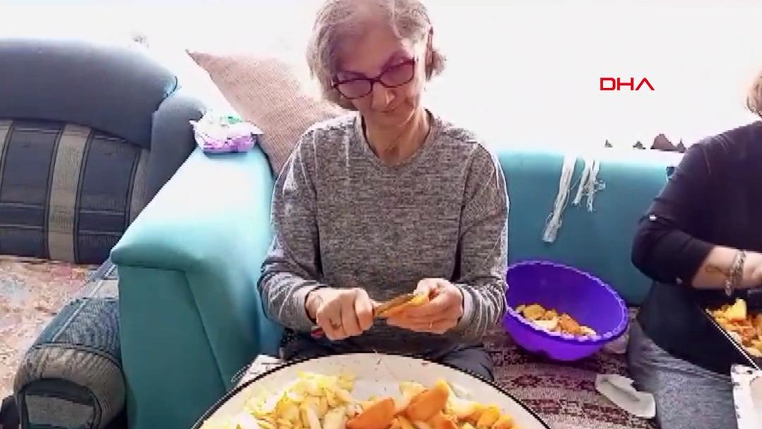 Sokaklardaki turun&ccedil;lar &ouml;ğrencilere burs oluyor 2