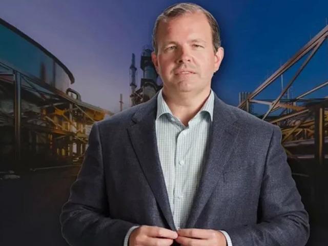 Şirketini satan patron &ccedil;alışanlara binlerce dolar dağıttı: T&uuml;rkiye'de 678 asgari &uuml;cret ediyor