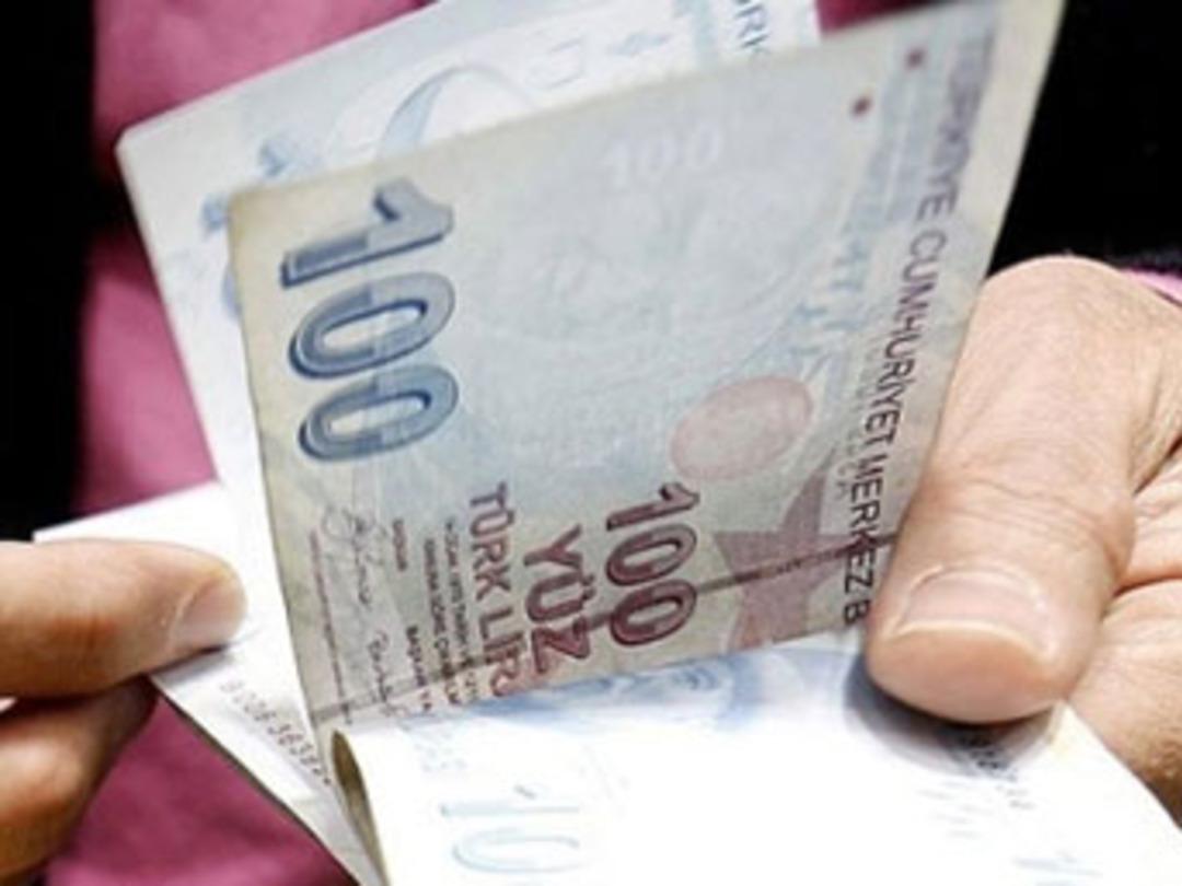 Emeklilere ek gelir, &ccedil;alışana zam!