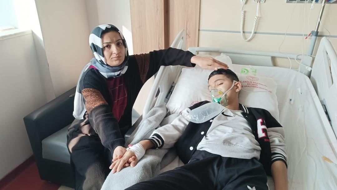 13 yaşındaki &ccedil;ocuk 2 aydır hi&ccedil; durmadan &ouml;ks&uuml;r&uuml;yor! "Uyuyamıyorum, yemek yiyemiyorum" 2