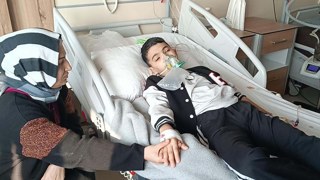 13 yaşındaki &ccedil;ocuk 2 aydır hi&ccedil; durmadan &ouml;ks&uuml;r&uuml;yor! "Uyuyamıyorum, yemek yiyemiyorum" 1