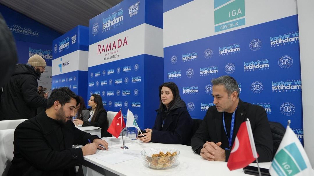 Kariyer ve İstihdam fuarı başladı! Vatandaşlarla iş d&uuml;nyasını buluşturacak 3