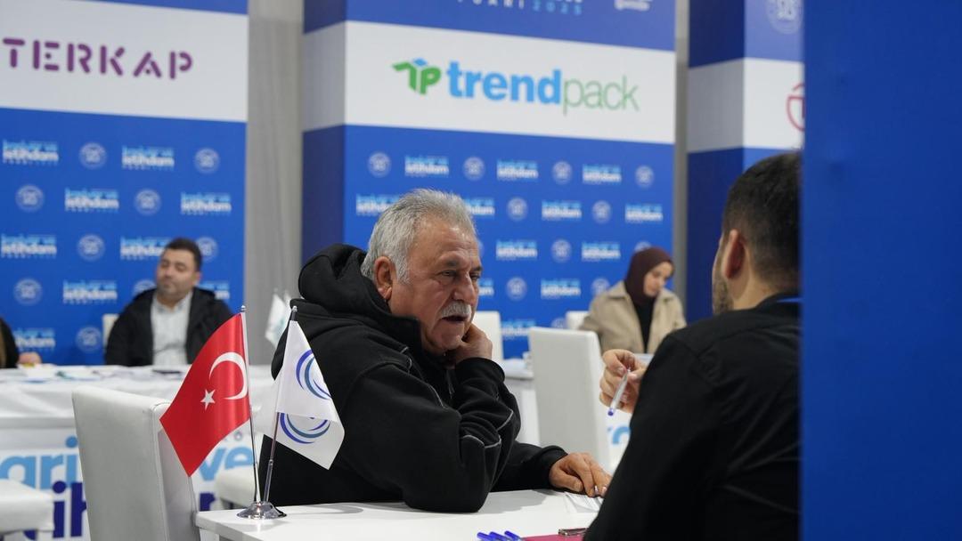 Kariyer ve İstihdam fuarı başladı! Vatandaşlarla iş d&uuml;nyasını buluşturacak 2