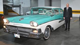 MHP lideri Bahçeli'den MYK üyesi Teoman'a klasik otomobil hediyesi