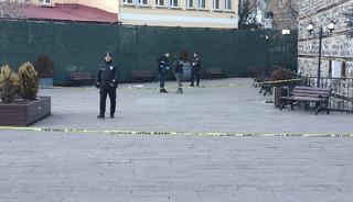 Kars'ta iki grup arasında &ccedil;ıkan bı&ccedil;aklı kavgada 2'si ağır 7 kişi yaralandı