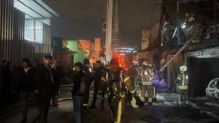 Başakşehir Atatürk Oto Sanayi Sitesi'nde korkutan yangın