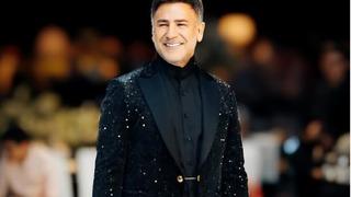 9 çocuk babası İzzet Yıldızhan'dan aile pozu! Sır gibi sakladığı eşi ortaya çıktı