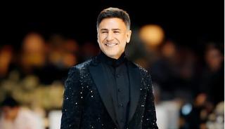 9 &ccedil;ocuk babası İzzet Yıldızhan'dan aile pozu! Sır gibi sakladığı eşi ortaya &ccedil;ıktı