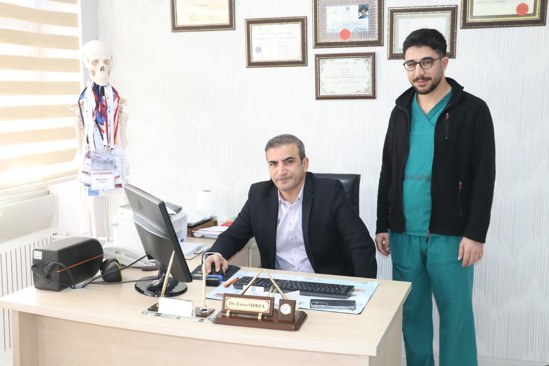 Böylesi hiç görülmedi! Bacaktan 5 kilo 668 gramlık dev kitle çıkarıldı 2