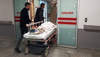 Boşanma aşamasındaki eşini eve kadar takip edip bı&ccedil;akladı