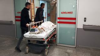 Boşanma aşamasındaki eşini eve kadar takip edip bıçakladı