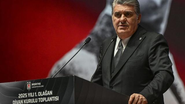 Beşiktaş Divan Kurulu'nda toplam borç açıklandı! Başkan Adalı sitem etti